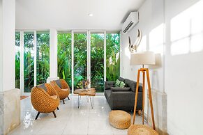Casa Sweet Lips by Betterplace