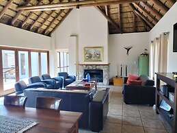 7th Hole Golf Lodge