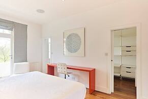 The Clapham Crib