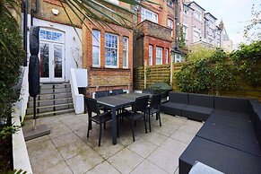 The Clapham Crib