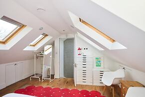 The Clapham Crib