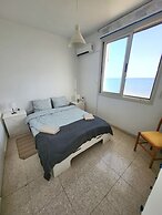 Mattis Seafront Beachhouse