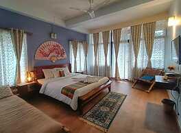 Sha Ri Loum Homestay