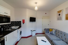 Impeccable 2-bed Apartment in Gateshead