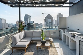 The Tokyo 307