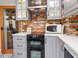 Oak Cottage