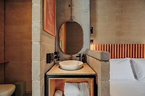 The Somos S Hotel