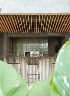 The Somos S Hotel