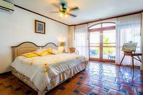 Joya de Pichilingue - Villa con piscina