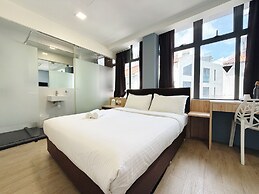 Aura Hotel Mackenzie