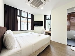 Aura Hotel Mackenzie