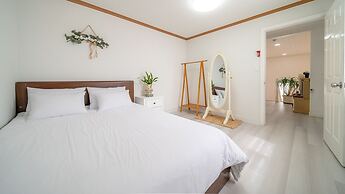 Daebudo Hebron Poolvilla