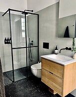 Christianshavn Canalside Luxury Apartment
