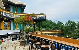 The Nam Du Hill