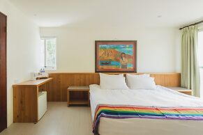 LowPressure Surf Guesthouse