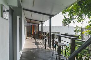 LowPressure Surf Guesthouse