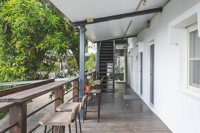 LowPressure Surf Guesthouse