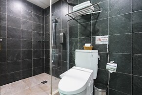 LowPressure Surf Guesthouse