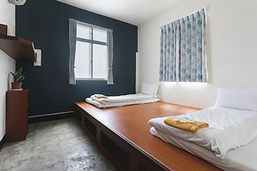 LowPressure Surf Guesthouse