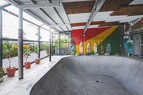 LowPressure Surf Guesthouse