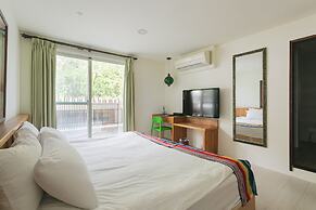 LowPressure Surf Guesthouse