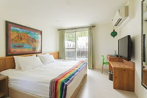 LowPressure Surf Guesthouse