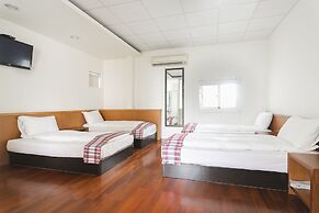 LowPressure Surf Guesthouse