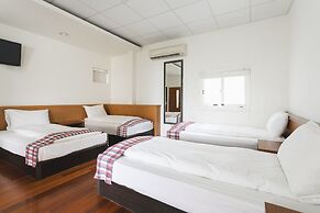 LowPressure Surf Guesthouse