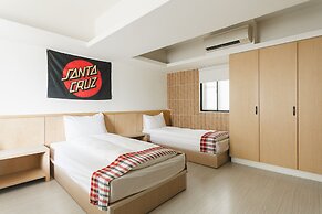 LowPressure Surf Guesthouse