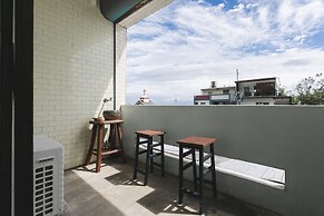 LowPressure Surf Guesthouse