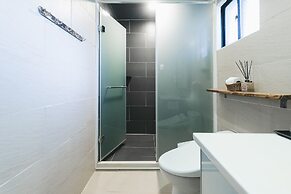 LowPressure Surf Guesthouse