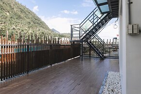 LowPressure Surf Guesthouse