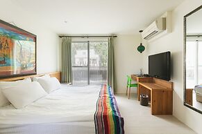 LowPressure Surf Guesthouse