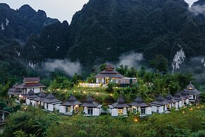 Magical Mountain View Resort