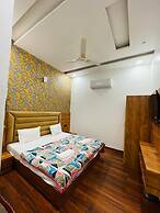 Hotel 4S Niwas