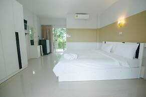 Reuan Chom Dao Resort