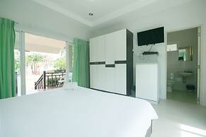 Reuan Chom Dao Resort