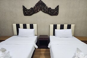 KIM HOTEL AT BANGPLONG