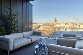 Dorothea Hotel, Budapest, Autograph Collection
