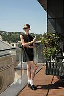 Dorothea Hotel, Budapest, Autograph Collection