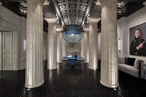 Dorothea Hotel, Budapest, Autograph Collection