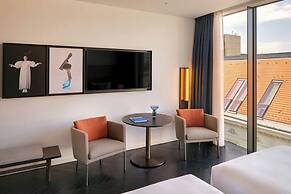 Dorothea Hotel, Budapest, Autograph Collection