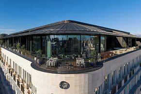 Dorothea Hotel, Budapest, Autograph Collection