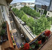 Urban Cozy Retreat