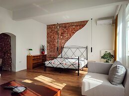 Urban Cozy Retreat
