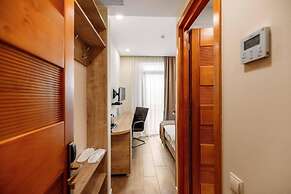 Atrium Boutique Hotel