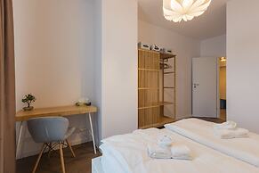 Zoe Apartment