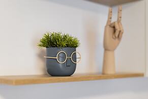 Zoe Apartment