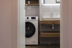 Zoe Apartment