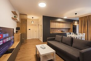 Zoe Apartment